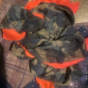 BANANA REPUBLIC ARMY GREEN ORANGE LOVELY SUMMER FALL Scarf GUC RARE